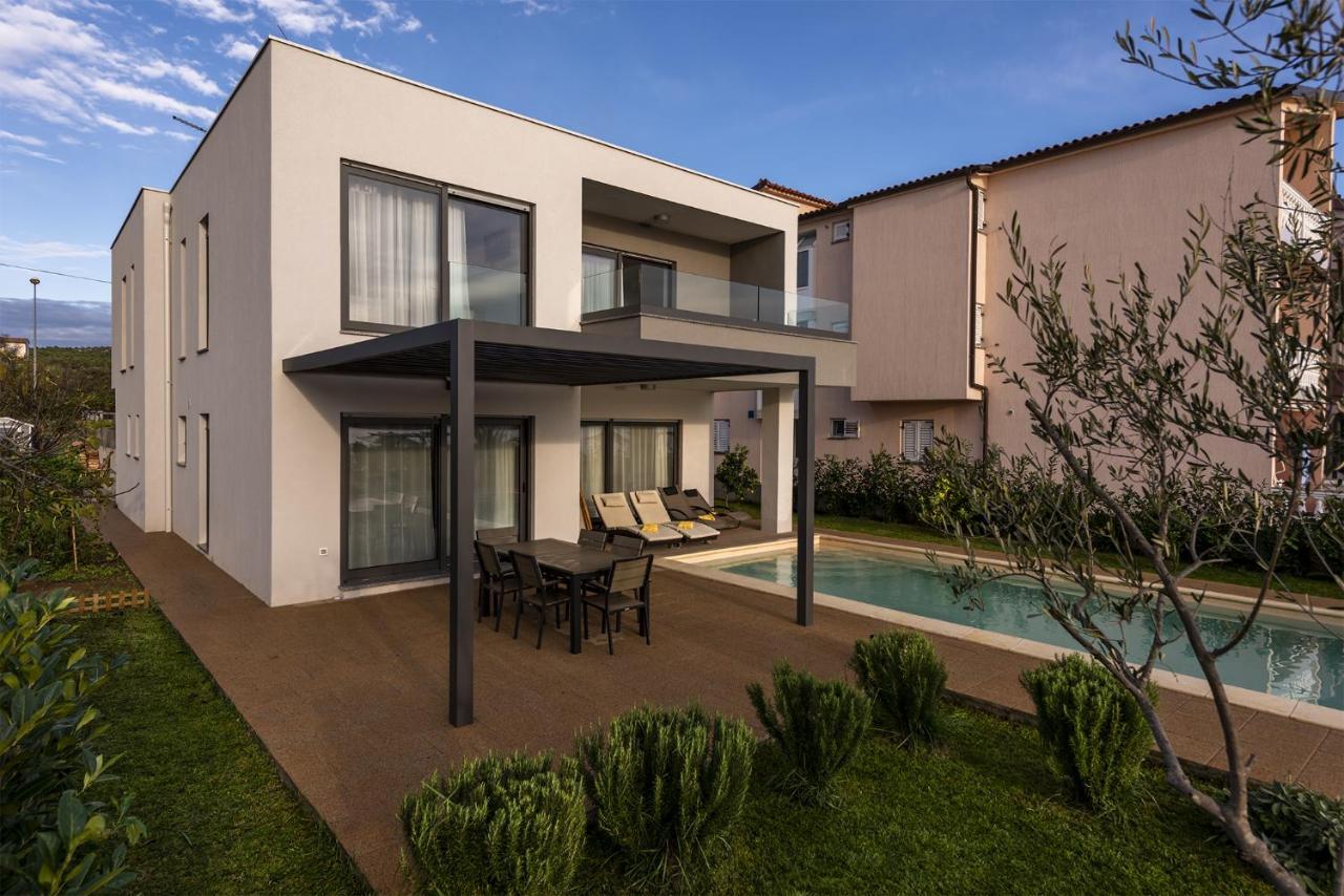 Villa Lu-Ma Turanj Exteriör bild